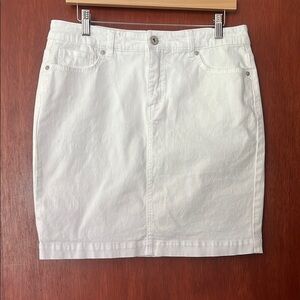 Style & Co Classic White Denim Skirt Size 10